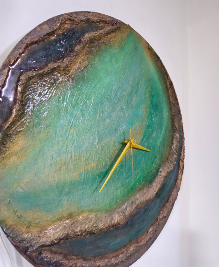 Artistic Resin Wall Clock for Living Room Decor