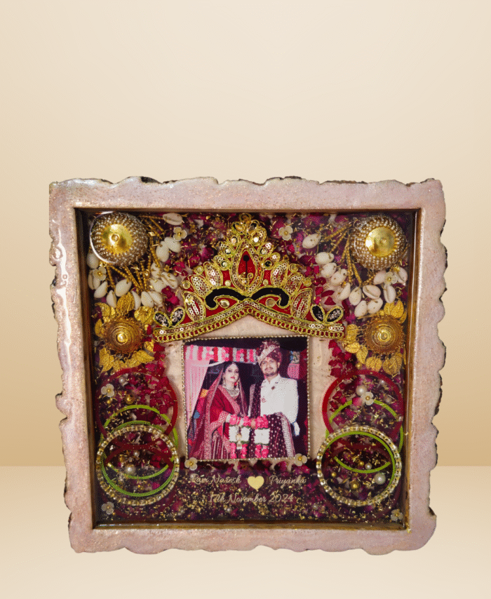 Customized varmala & photo preservation in resin