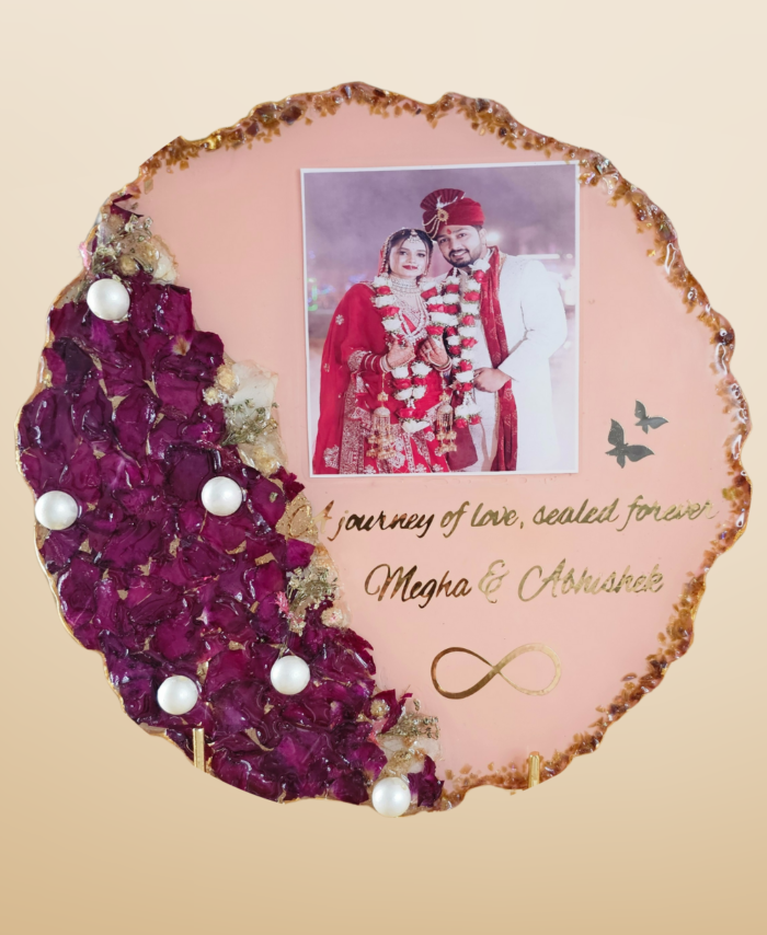 Personalized resin wedding photo plaque with preserved flowers – unique custom couple keepsake for anniversaries or weddings