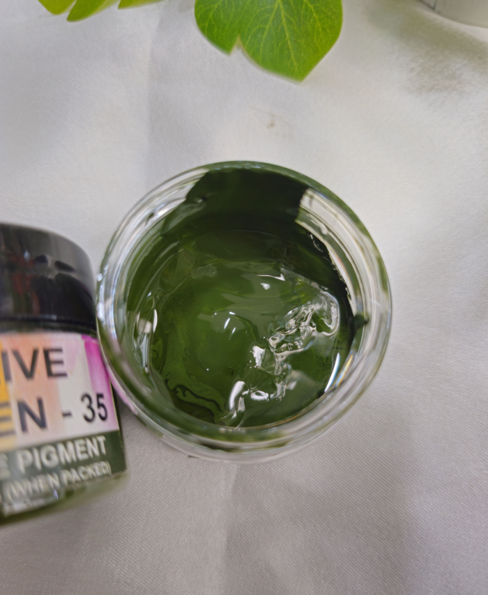 Opaque resin pigment in Olive Green for epoxy, resin art, and DIY crafts – 20g