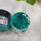 Opaque resin pigment in Emerald Green for epoxy, resin art, and DIY crafts – 20g