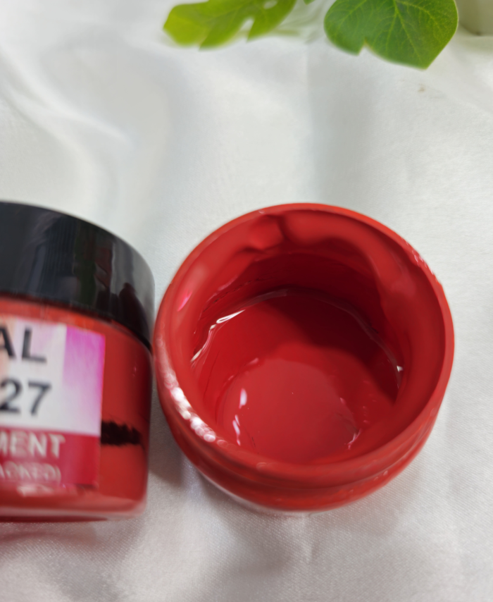Opaque resin pigment in Signal Red for epoxy, resin art, and DIY crafts – 20g