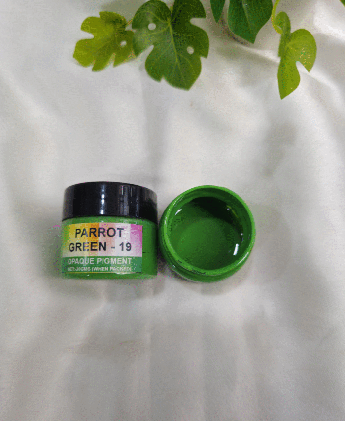 Opaque resin pigment in Parrot Green for epoxy, resin art, and DIY crafts – 20g