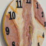 Handmade marble-effect resin wall décor clock