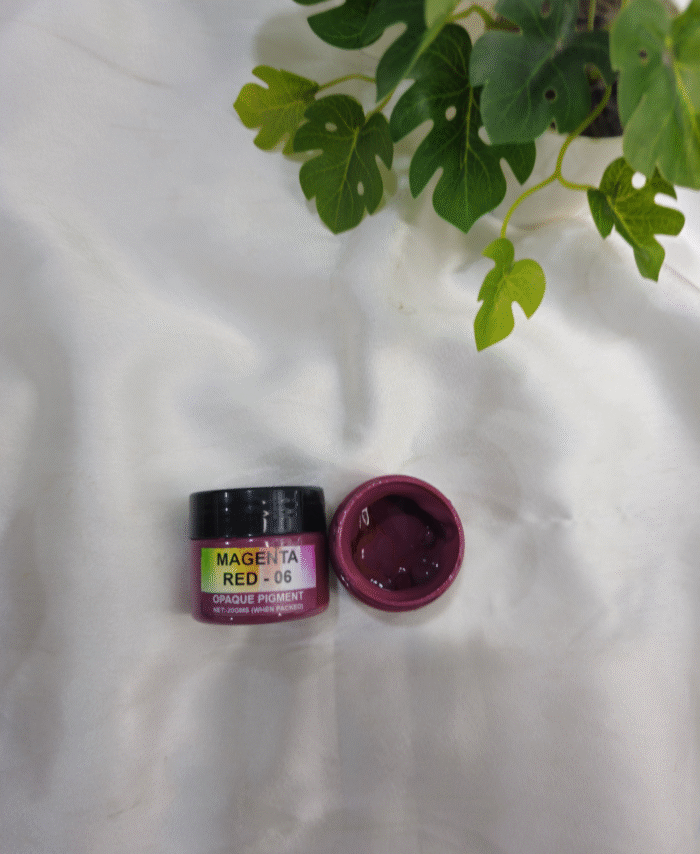Opaque resin pigment in Magenta Red for epoxy, resin art, and DIY crafts – 20g