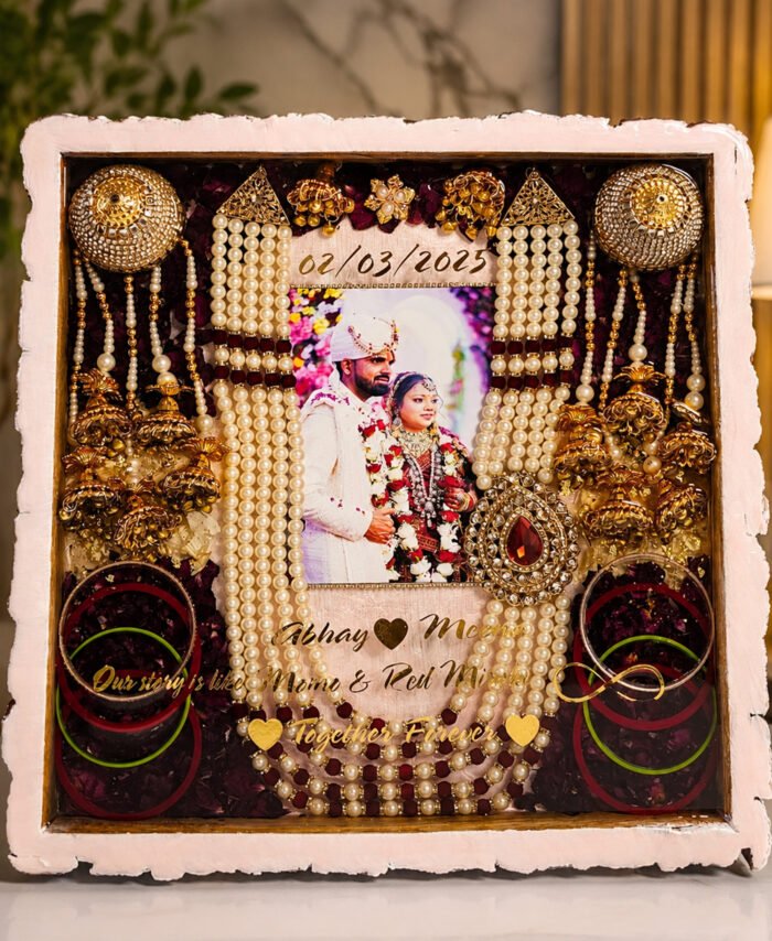 Customized varmala & photo preservation in resin