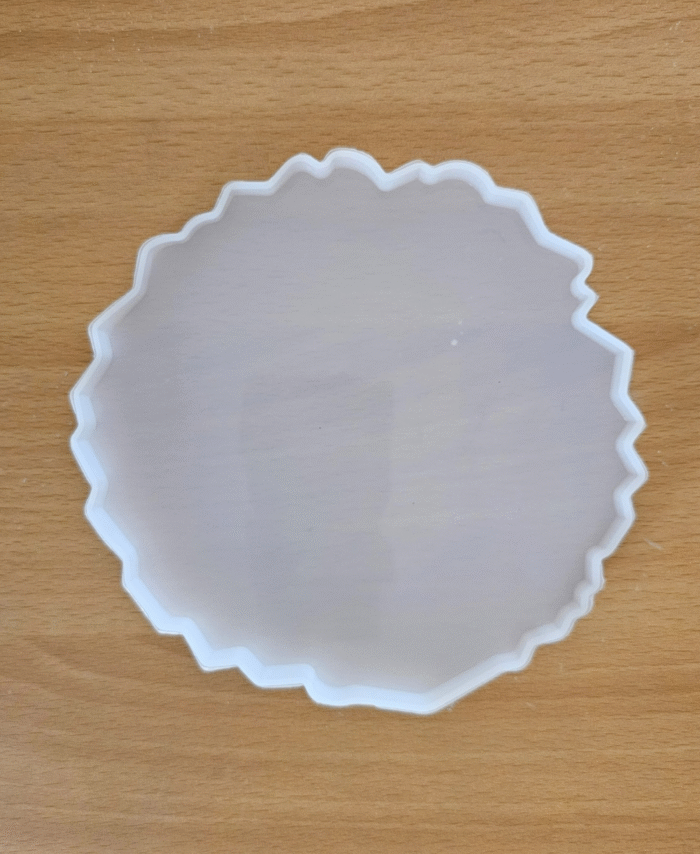 10-inch agate silicone resin mould with natural wavy edges for making resin trays, coasters, and decorative art.