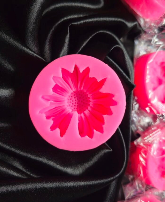 Pink daisy flower silicone mould with detailed petal design for resin art and craft making