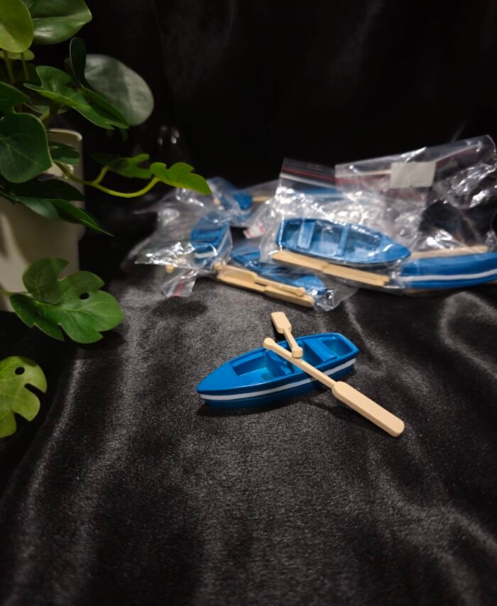Miniature boat used for resin art and miniature diorama decoration