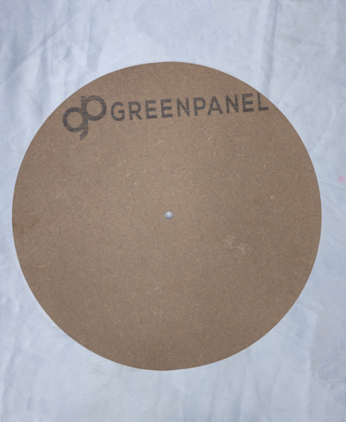 Round MDF clock base with centre hole and a wall hanging slot for resin art and DIY wall clock making