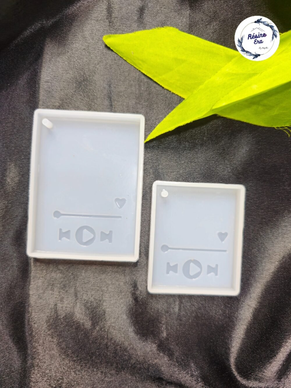 Spotify resin silicone mould for making personalised Spotify plaques and resin crafts