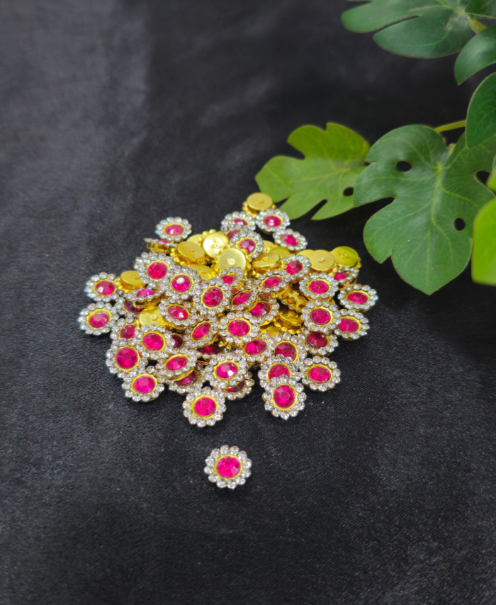 Round shape diamond stud with sparkling finish for jewellery and craft decoration