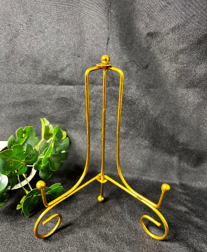 Metal foldable stand