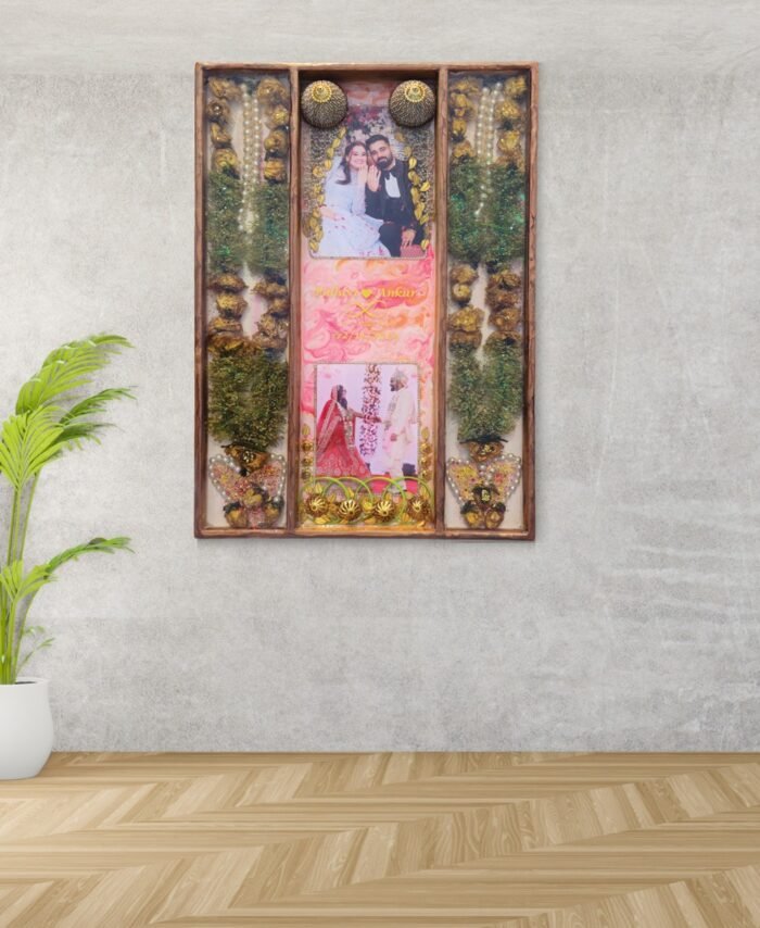 Customize 3 columns full varmala preservation frame with preserved wedding flowers in resin