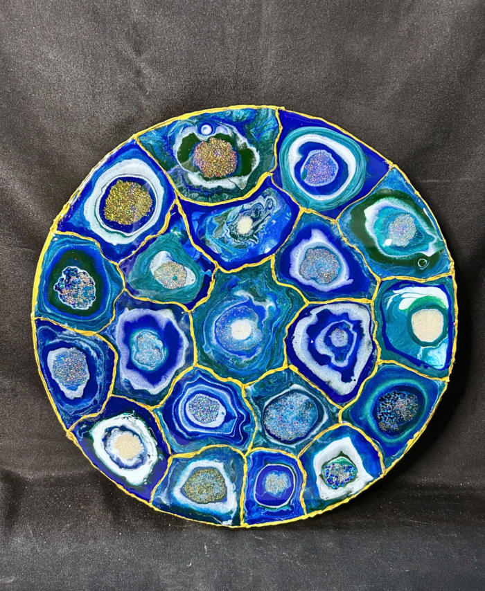 Handmade pebble design resin table with glossy finish for modern home decor