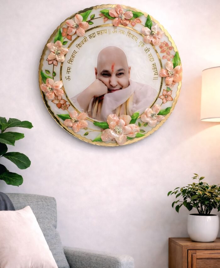 3D Guruji resin photo frame with floral design for spiritual wall decor