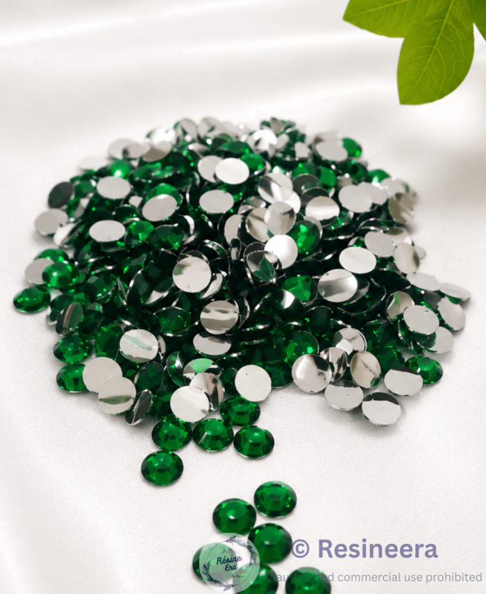 Round shape flat back beads for DIY crafts, resin art, jewellery making, and decorative projects.