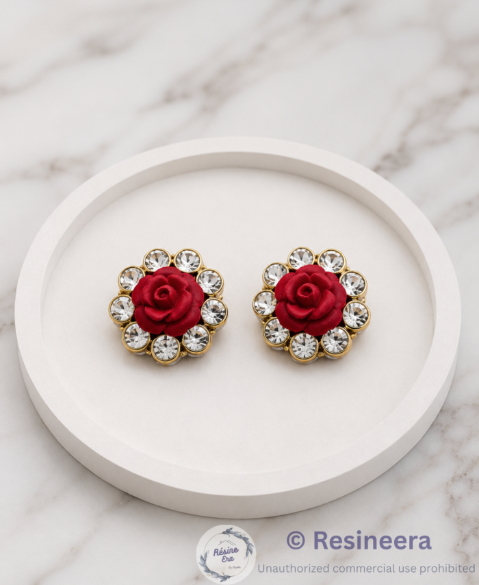 Premium embroidered rose patch for clothing, bags, jackets, jeans, and DIY decoration.