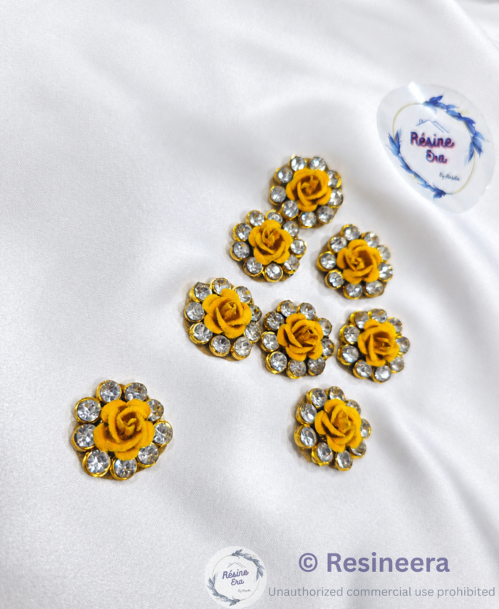 Premium embroidered rose patch for clothing, bags, jackets, jeans, and DIY decoration.