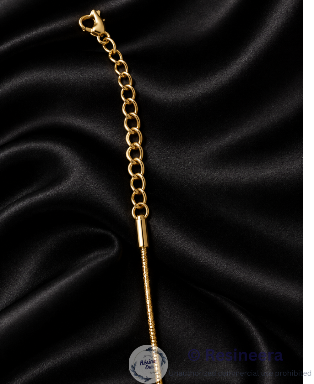 A delicate golden anti-tarnish chain necklace with an elegant finish, perfect for everyday wear, layering, and pairing with your favourite pendant.