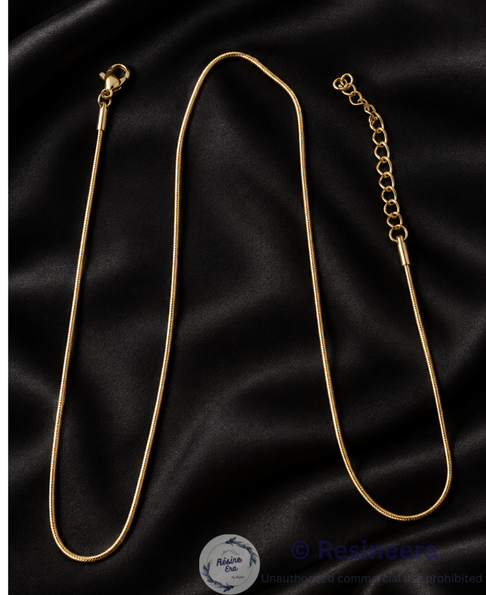 15 A delicate golden anti-tarnish chain necklace with an elegant finish, perfect for everyday wear, layering, and pairing with your favourite pendant.